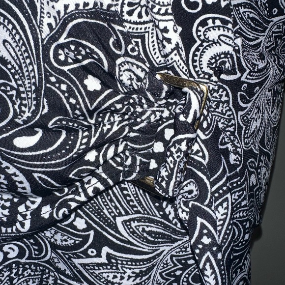 Michael Kors Ladies Short Sleeve Surplus Front Black & White Knit Blouse Mint! - Picture 5 of 6